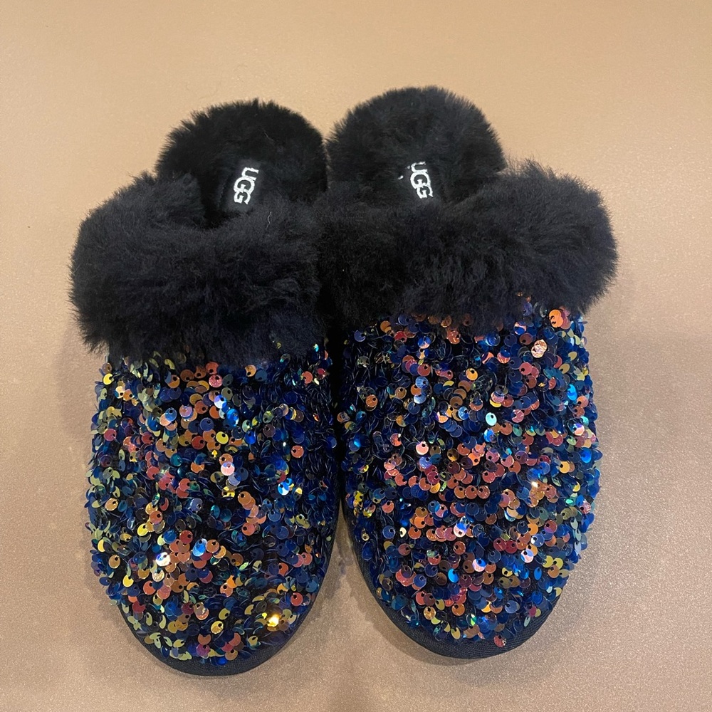 Ugg Slipper Size 9